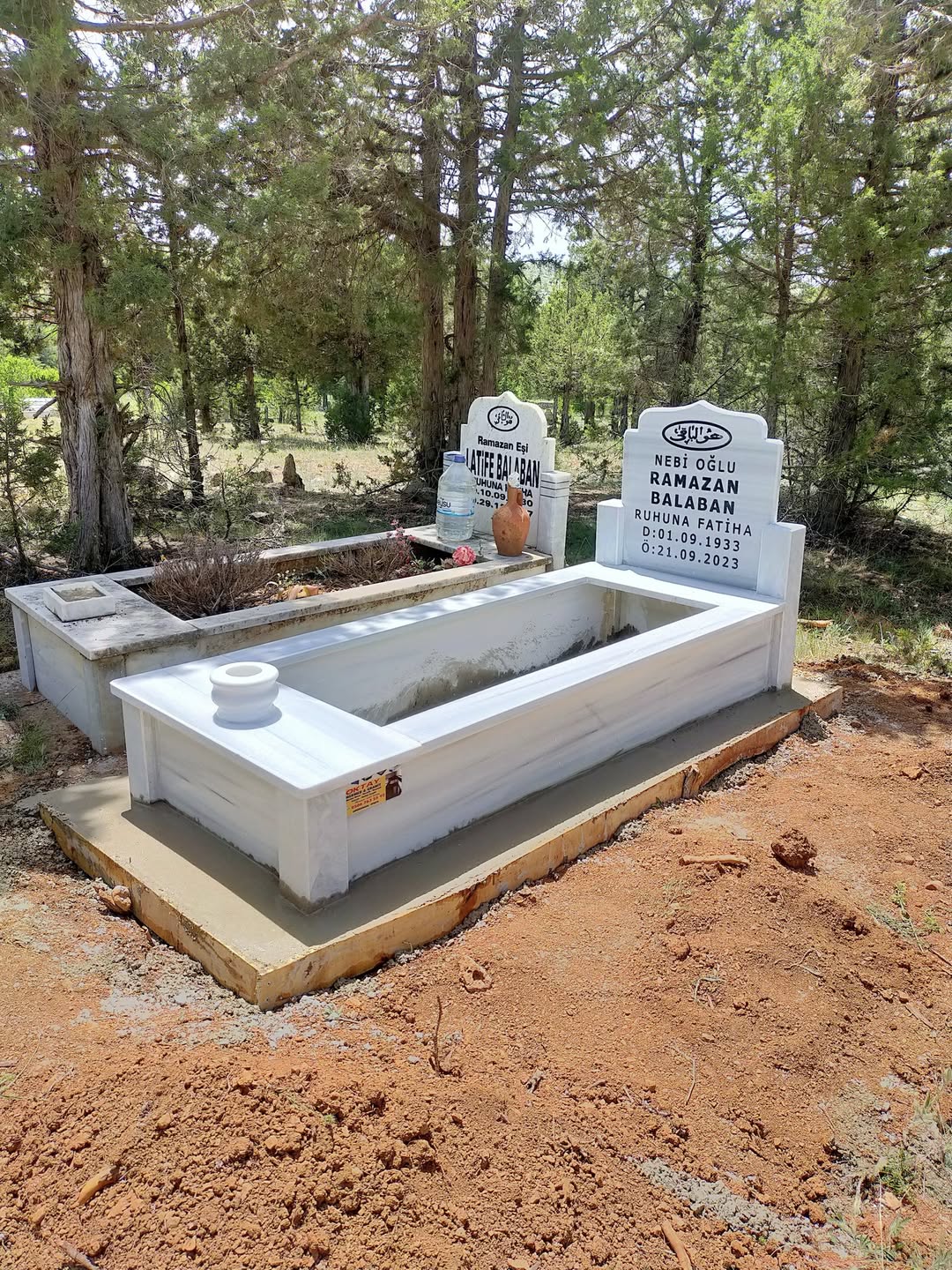 Isparta, Şarkikaraağaç Mezarlığı - Şarkikaraağaç mezar taşı