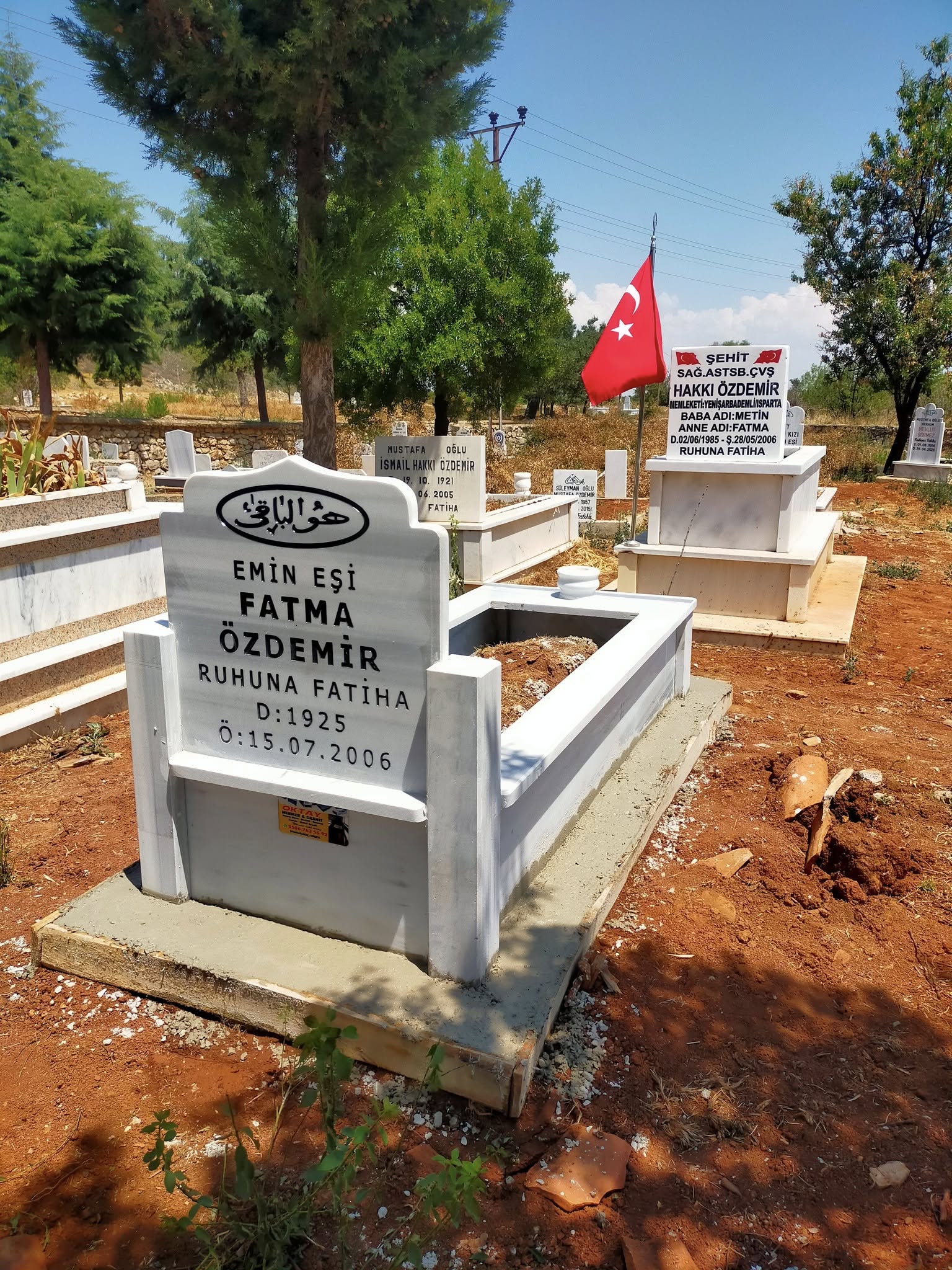 Isparta, Şarkikaraağaç Mezarlığı - Şarkikaraağaç mezar taşı